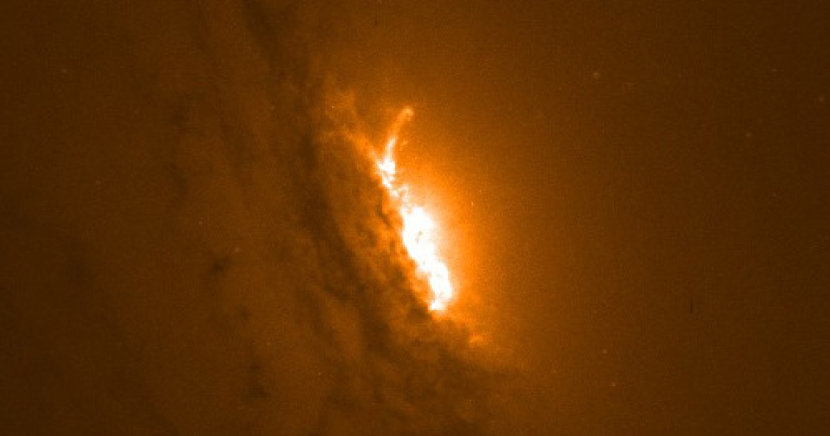 Astronomers find supermassive black hole blasting molecular gas at ...