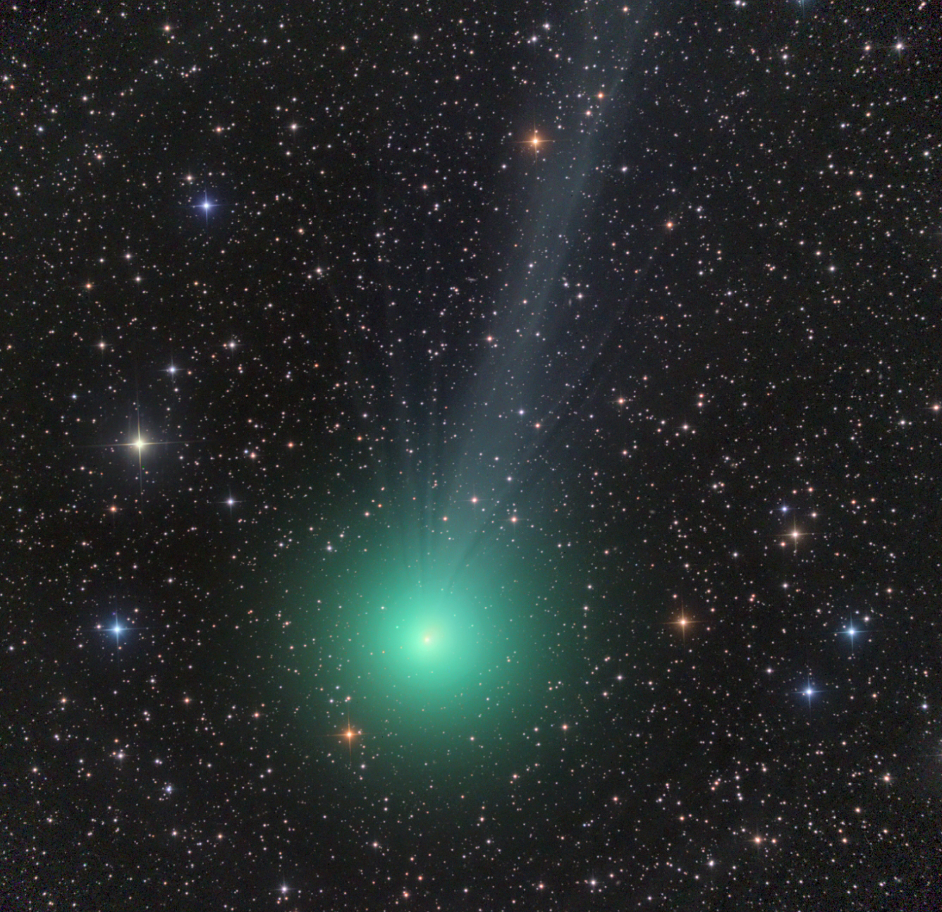 Comet Lovejoy puts on a show in the winter sky | Astronomy.com