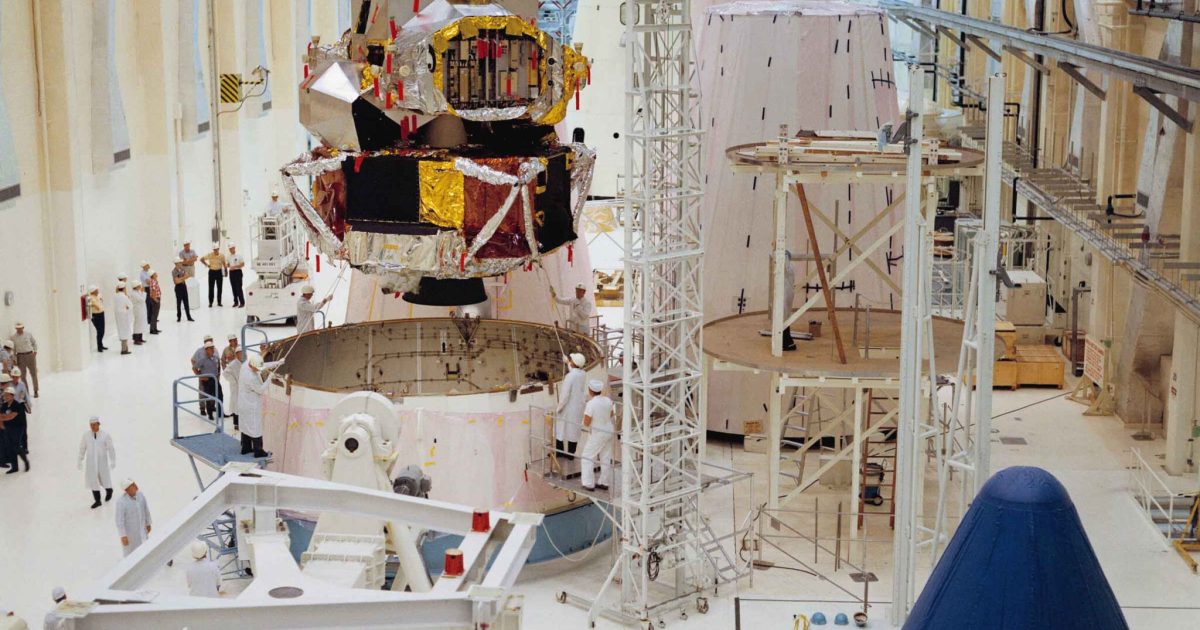 Lunar Module: How do you land on the Moon? | Astronomy.com