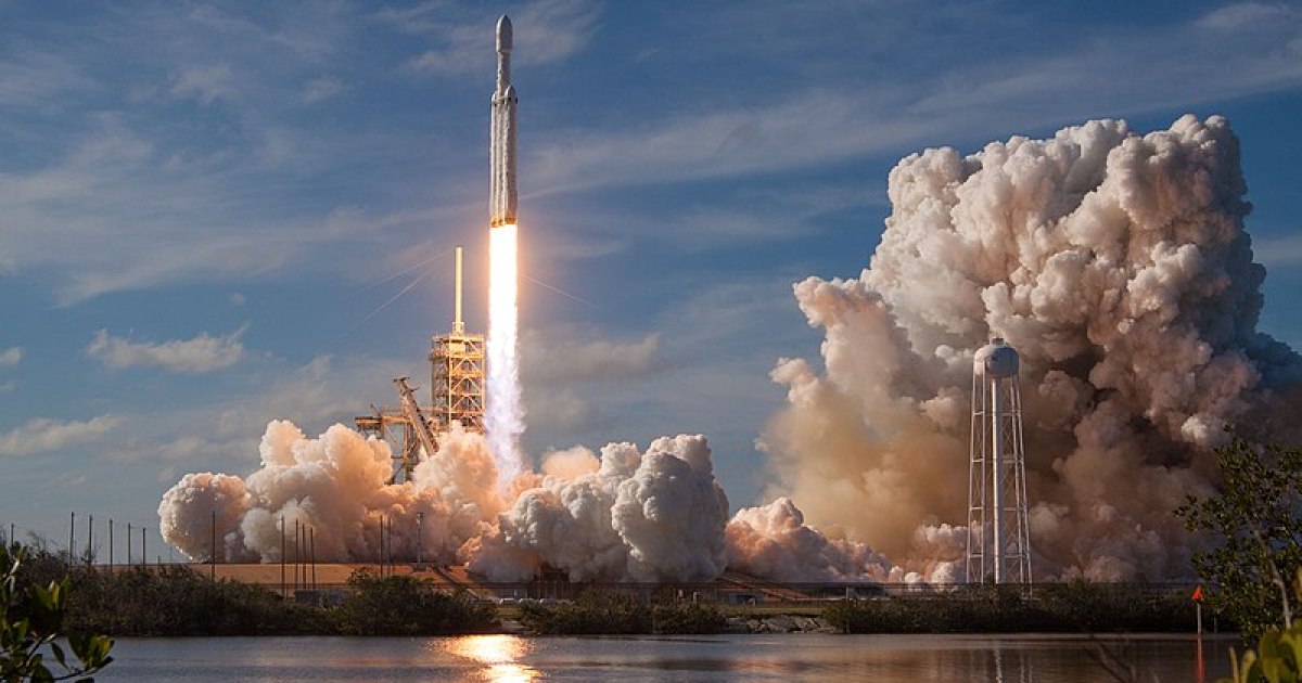 SpaceX's Falcon Heavy completes engine test fire, readies for first ...