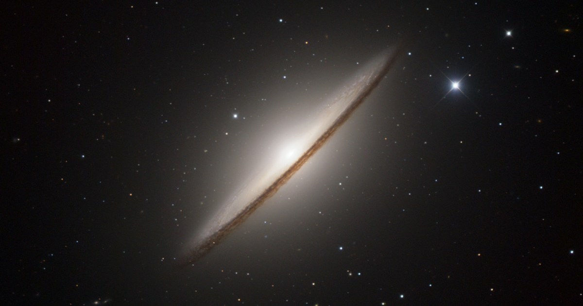 Journey to the centers of galaxies by observing galaxy cores for yourself