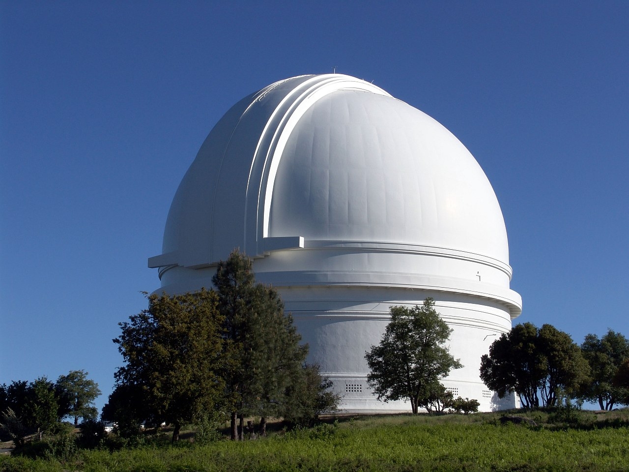 https://www.astronomy.com/wp-content/uploads/2025/10/Palomar_Observatory_2.jpg