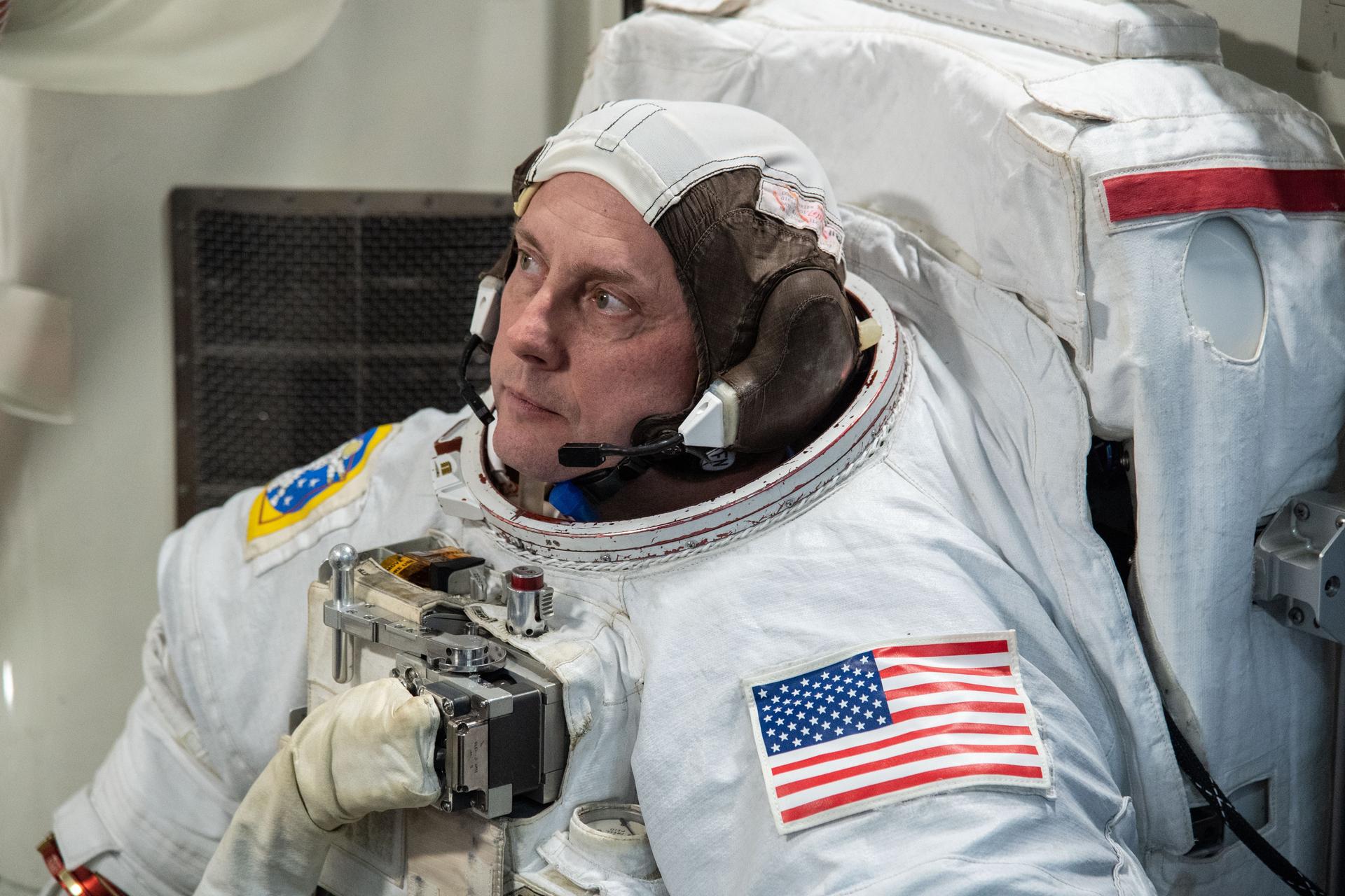 NASA identifies Mike Fincke as astronaut in ISS medical evacuation