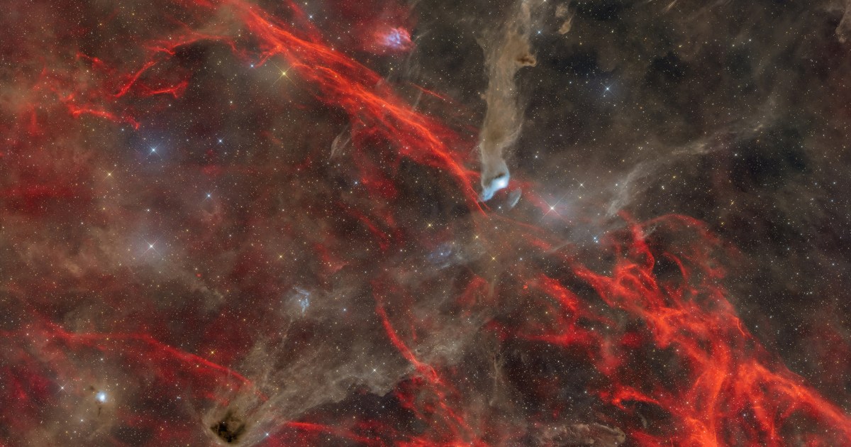 https://www.astronomy.com/wp-content/uploads/2026/10/DN-028-Julien-De-Winter-1.jpg?resize=1200,630