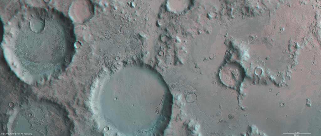 3D_view_of_Charitum_Montes