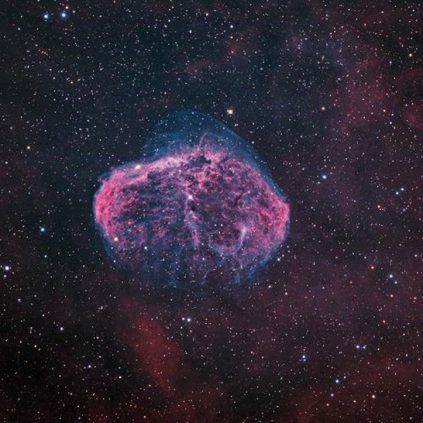 Crescent_Nebula