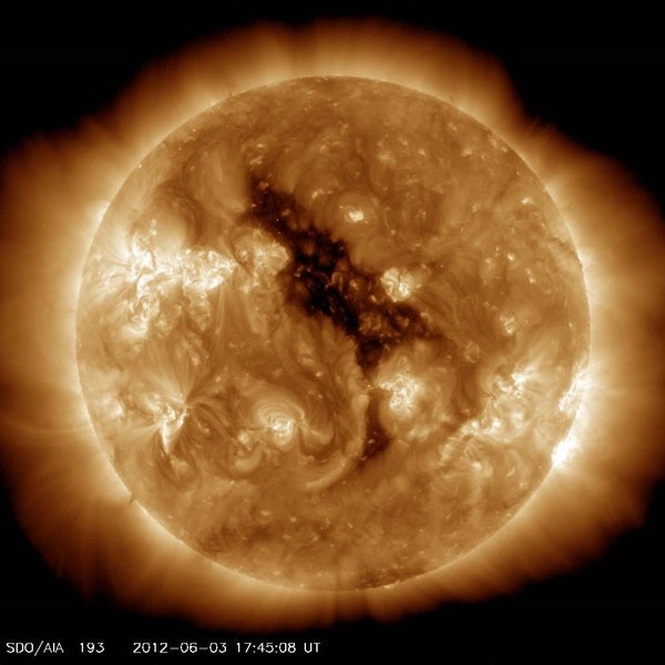 656133main_coronalhole_sdo_blank_full