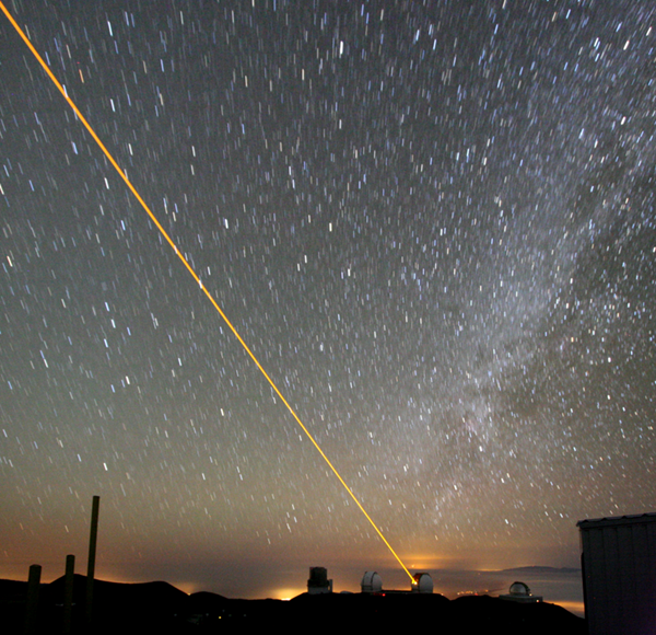 795pxKeck_laser_at_night