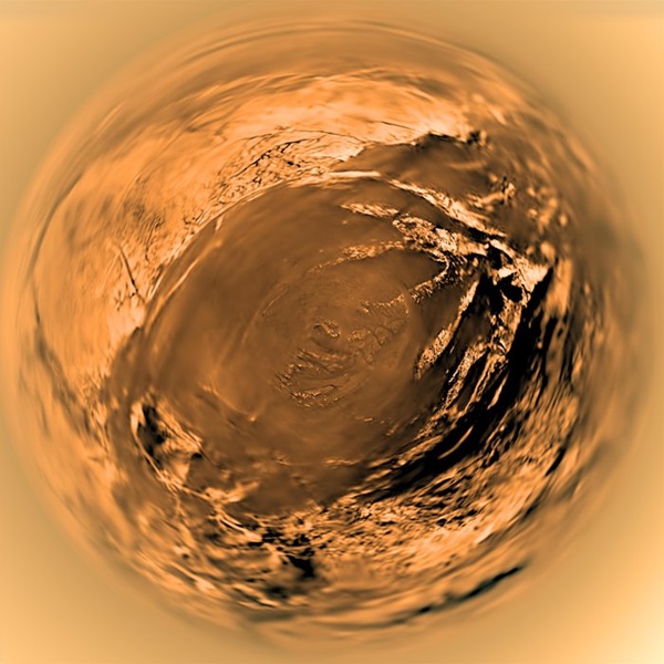 Huygens fisheye view of Titan