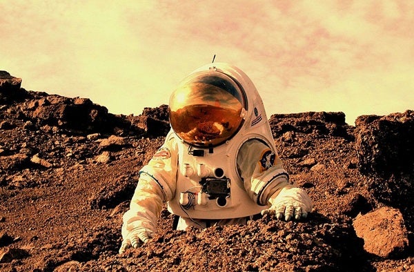 Astronaut_working_on_Mars