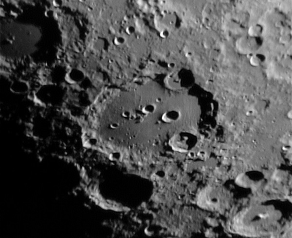 Clavius_Crater