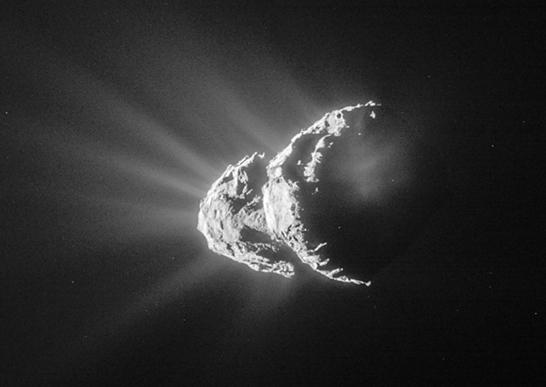 Comet_on_28_April_2015_NavCam1024x726