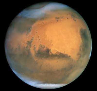 Hubble Views Mars During 2001 Opposition