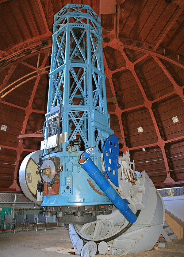 Hale brothers look through Mount Wilson 60-inch telescope