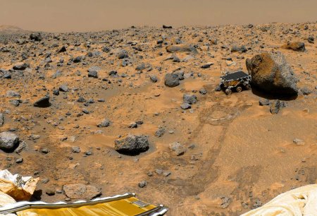 Mars Pathfinder explores Ares Vallis