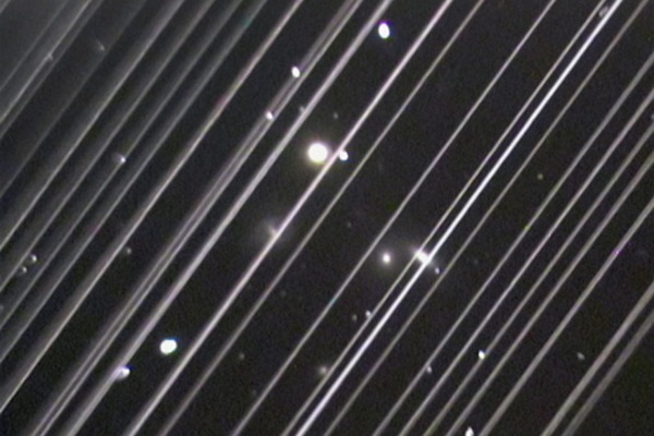 starlink satellites streak