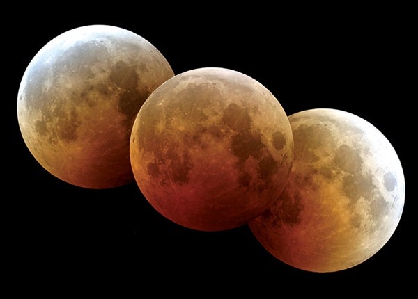 totally eclipsed Moon 