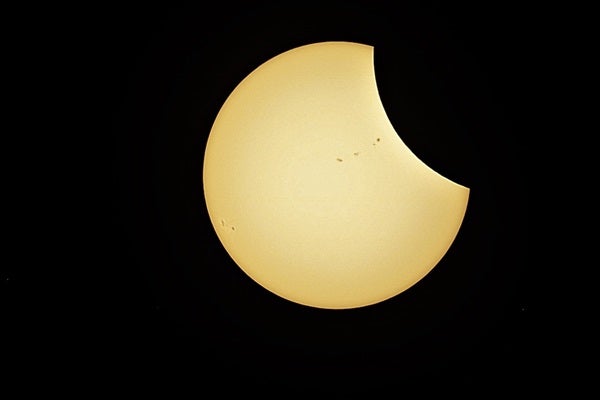 ASYSF0421_first_alt_whitelightviewwithmoon
