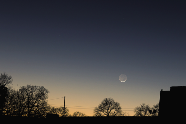 The Moon and Mercury in twilight