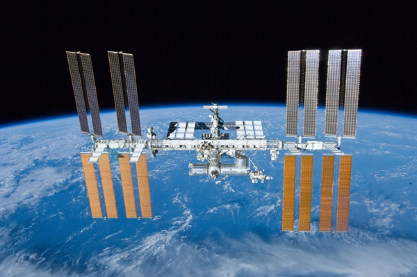 The International Space Station weighs approximately 420 metric tons (925,000 pounds).