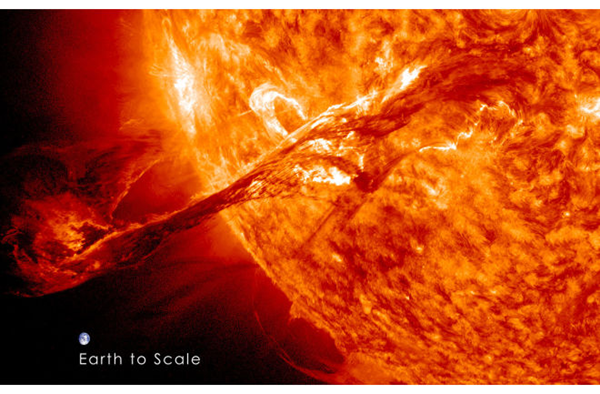 Magnificent_CME_Erupts_on_the_Sun_with_Earth_to_Scale