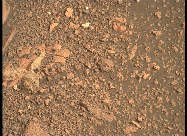 Mars_Perseverance_ZR0_0477_0709275870_285EBY_N0260850ZCAM08498_1100LMJ
