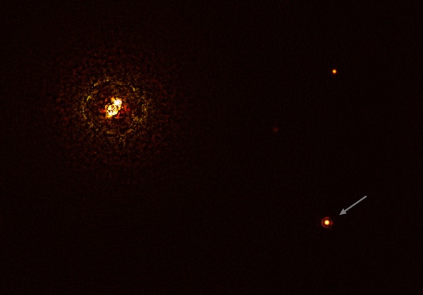 A direct image of the star system b Centauri and the planet b Centauri b