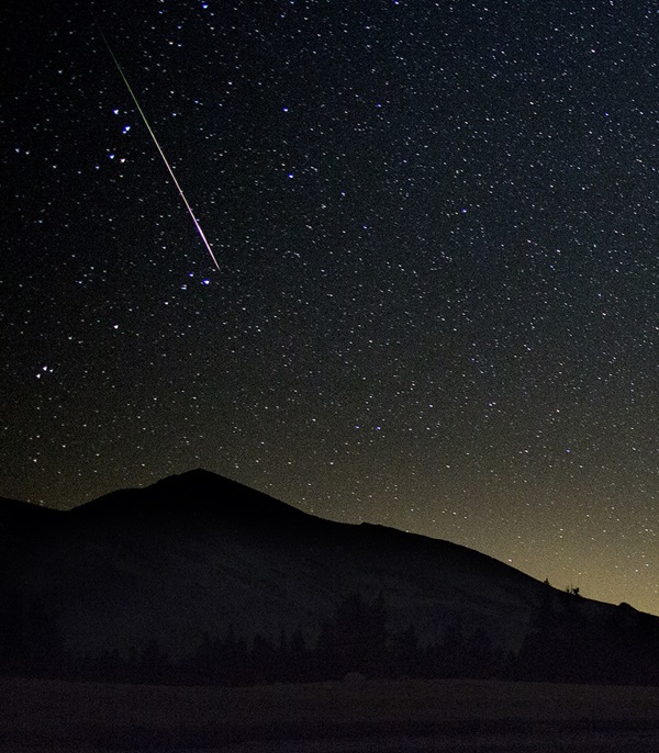 Experienced observers can expect to see half a dozen sporadic meteors per hour from a dark-sky site