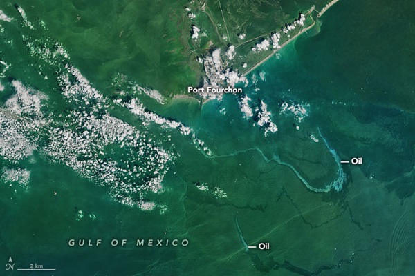Landsat image of oil near Port Fourchon