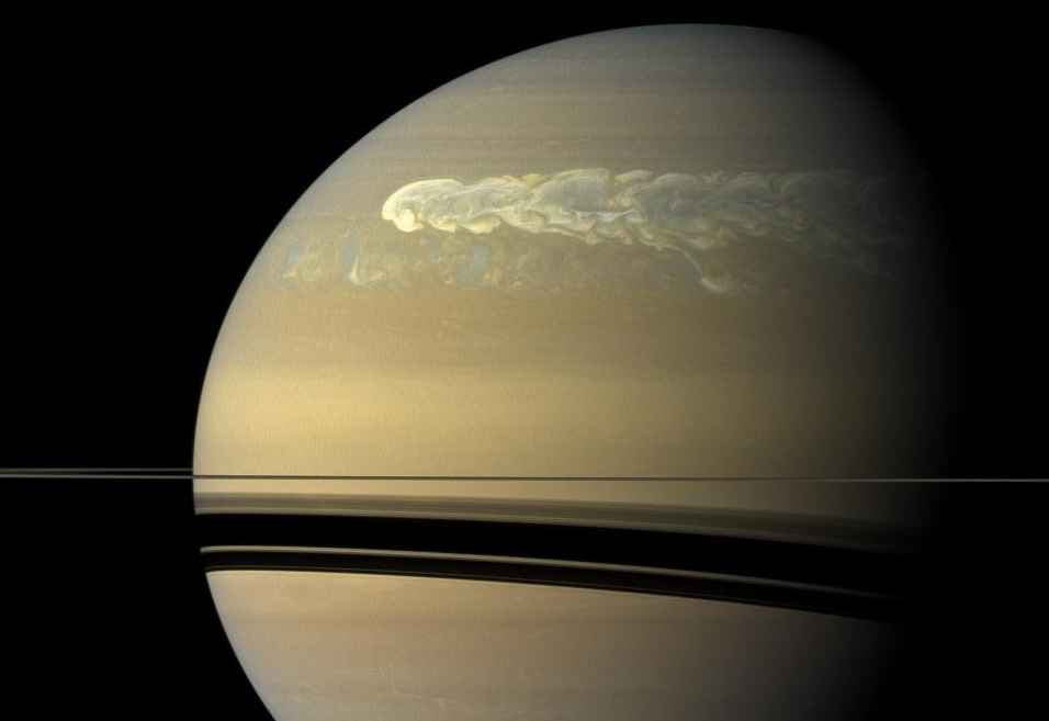 Bir Patlamayla İçeride, Amonyakla Dışarı: Satürn’ün Garip Fırtınaları, 100 Yaşında