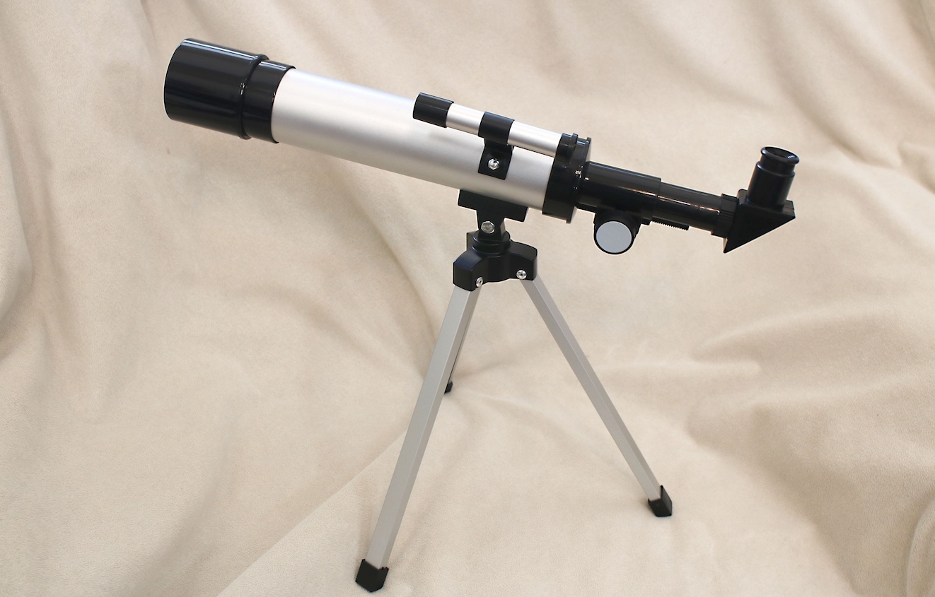 The assembled scope was small, light, and essentially useless.