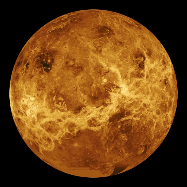 Three-quarters of a billion years ago, Venus underwent a catastrophic resurfacing, altering its topography forever, as imaged in this Magellan spacecraft composite. Credit: NASA/JPL