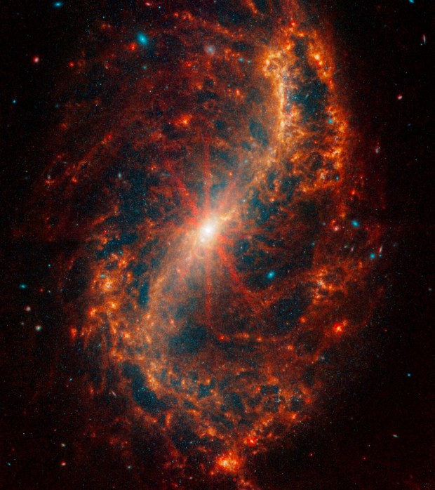 Galaxy NGC 7496.