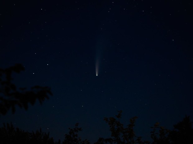 A comet in the sky